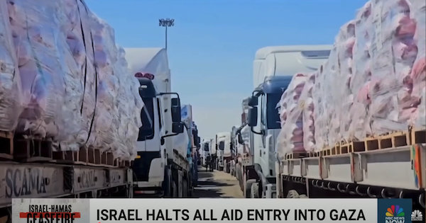 Aid trucks waiting to enter Gaza Aid trucks waiting to enter Gaza